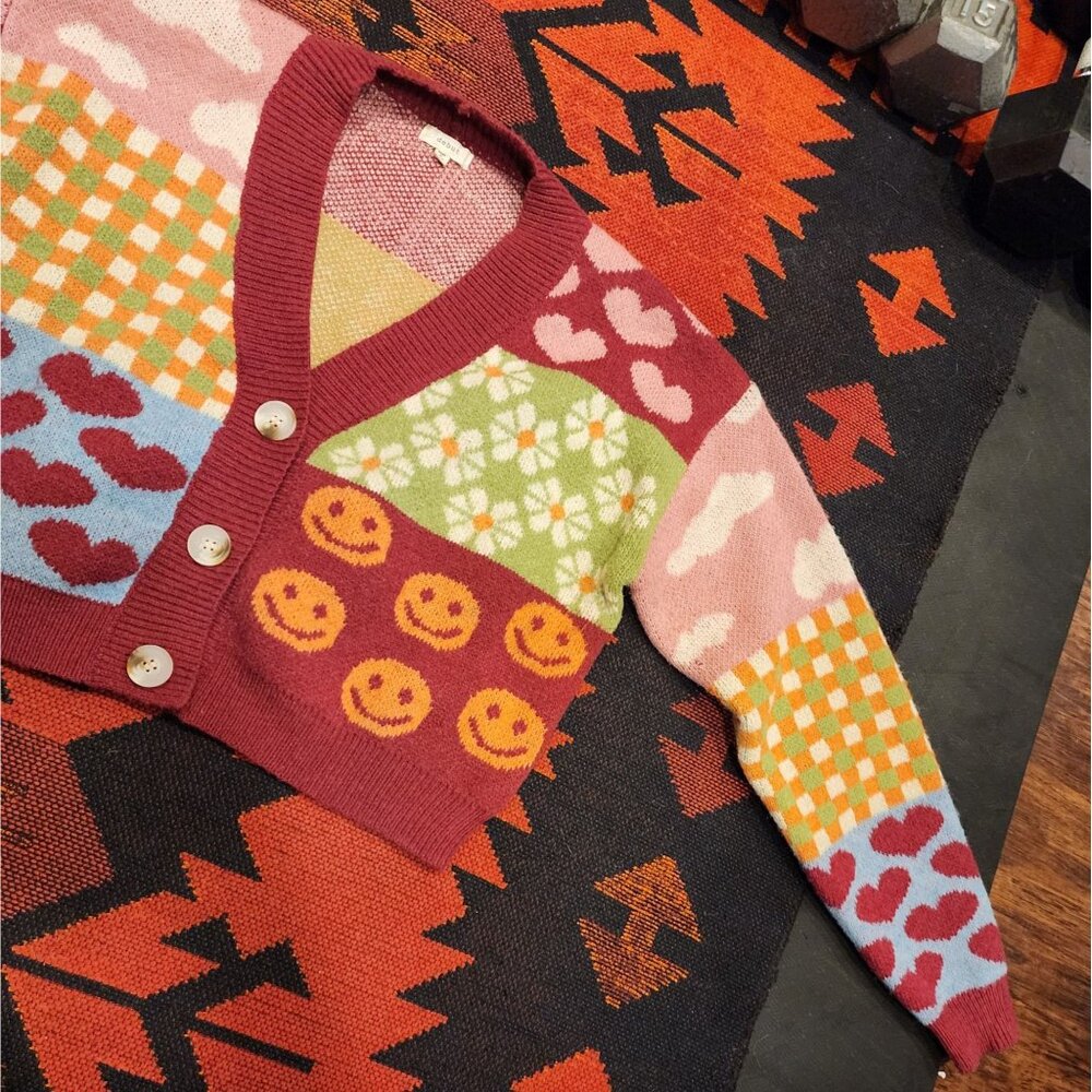 Debut Colorful Patchwork Cottage, Twee Cropped Cardigan 3 Button Debut Small - Picture 2 of 16